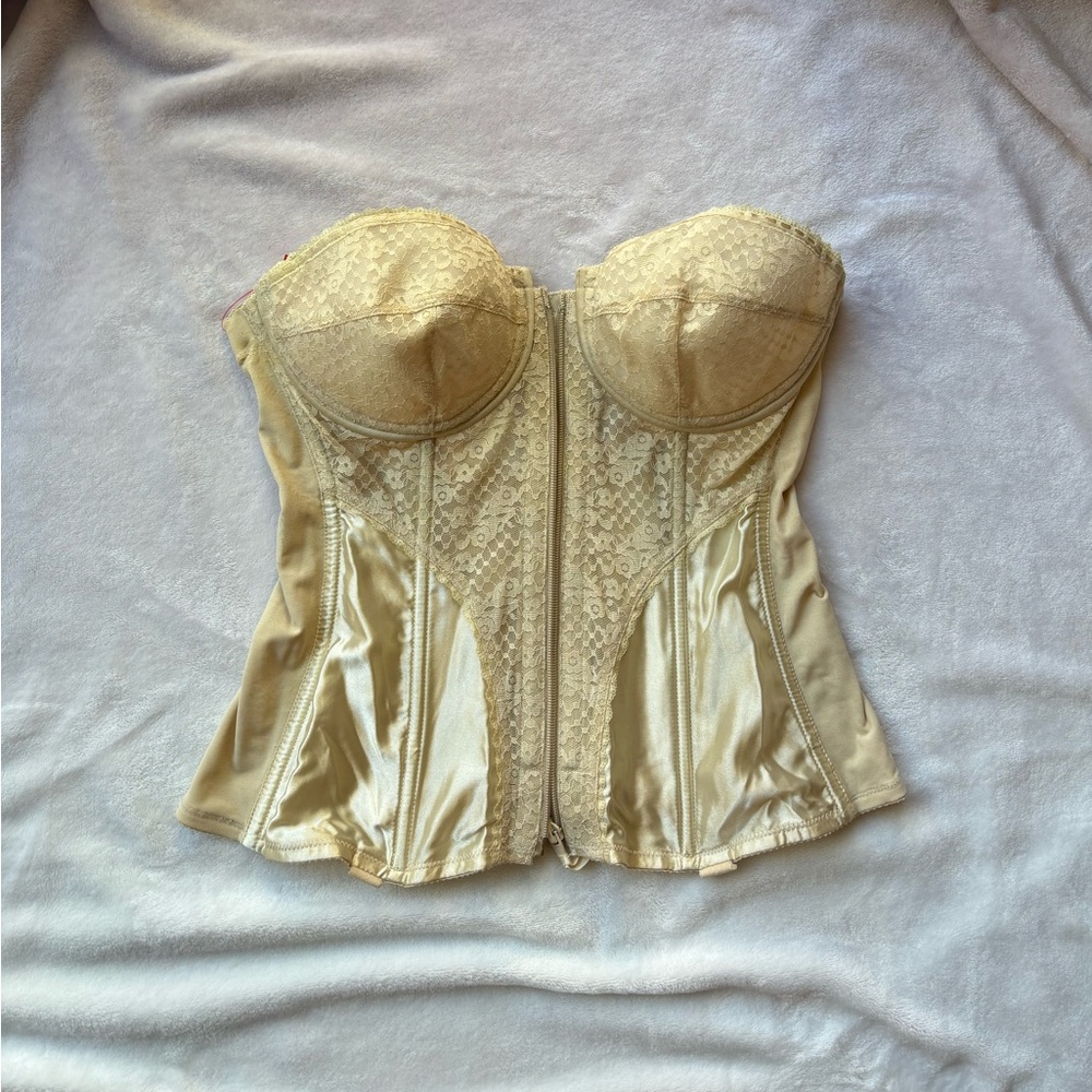 beige cream lace double lined corset with paddedd cups and zipper closure